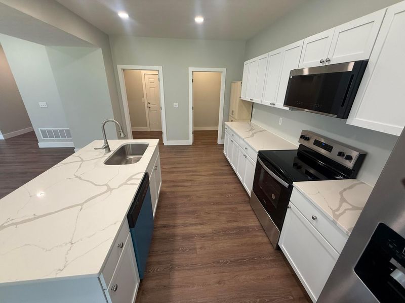 2614 Clybourne Road , Columbus, OH 43231 Photo 8