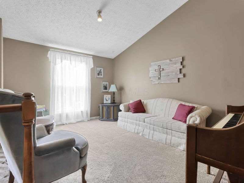 6991 Endsleigh Drive, Reynoldsburg, OH 43068 Photo 10