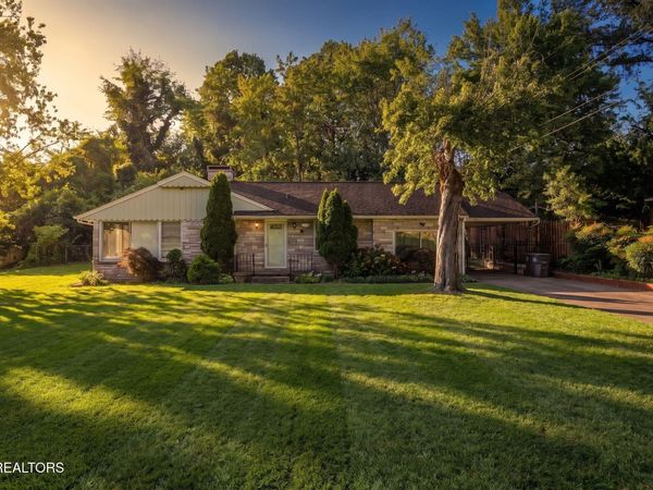 4908 Silva Drive, Knoxville, TN 37914
