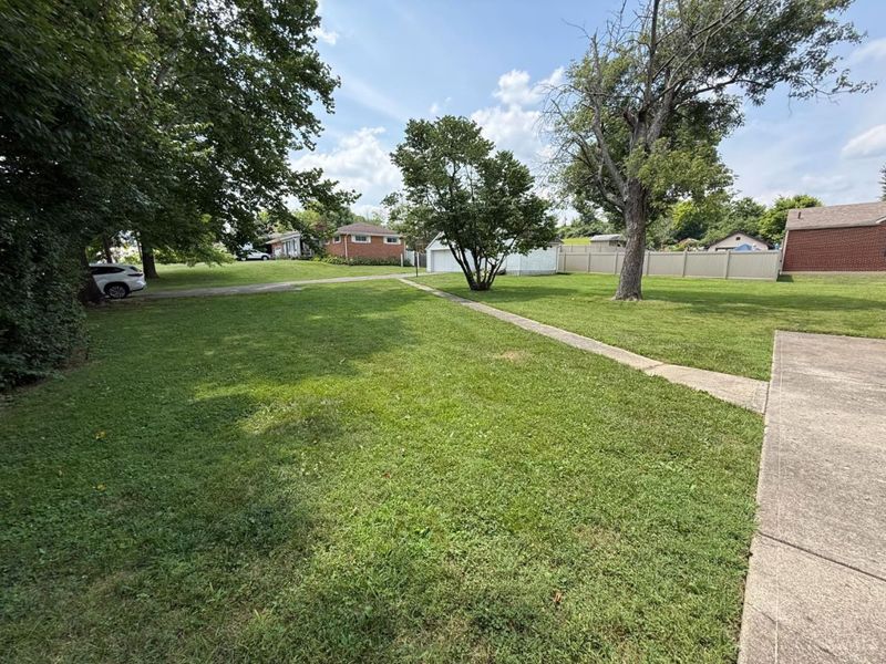 665 New London Road, Hamilton, OH 45013 Photo 3