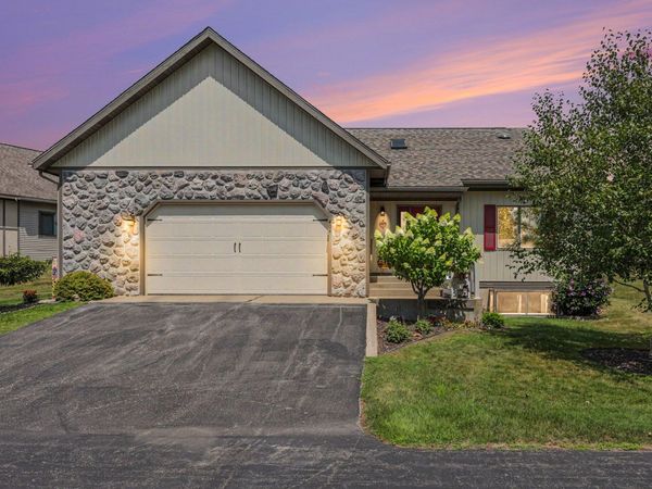404 Vienna Lane, Fremont, MI 49412