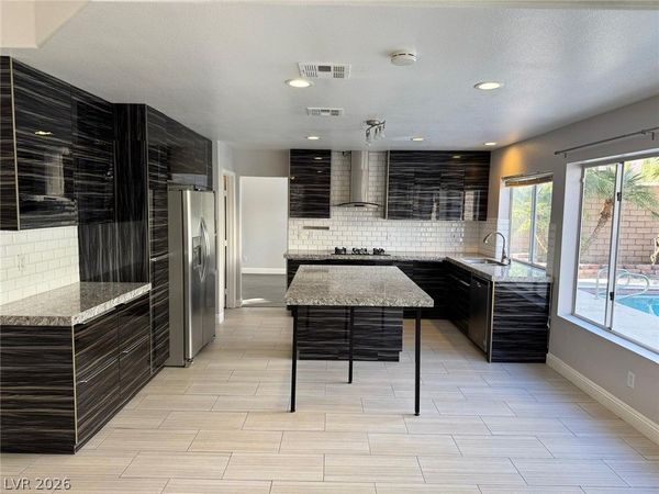8218 Mount Nido Drive , Las Vegas, NV 89147