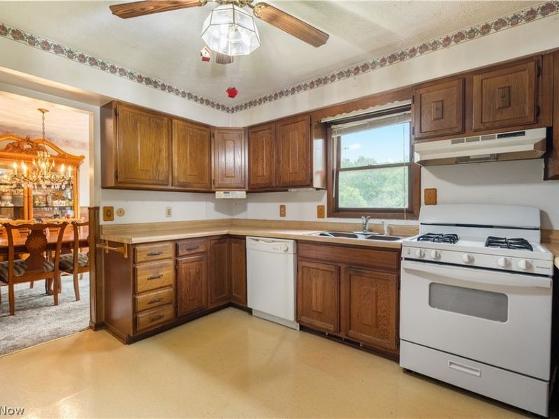 4249 Tapper Road, Norton, OH 44203 Photo 11