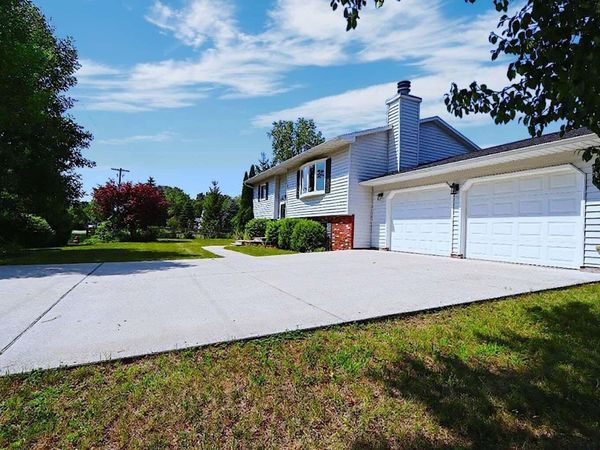 146 6th Street, Oscoda, MI 48750