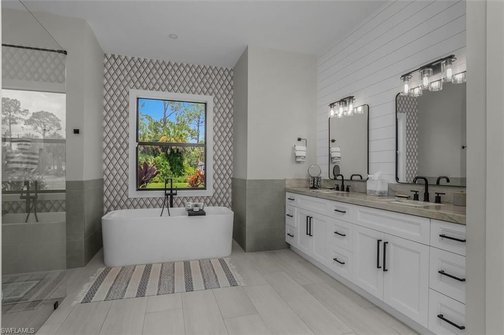 2286 2nd Ave Se, Naples, FL 34117 Photo
