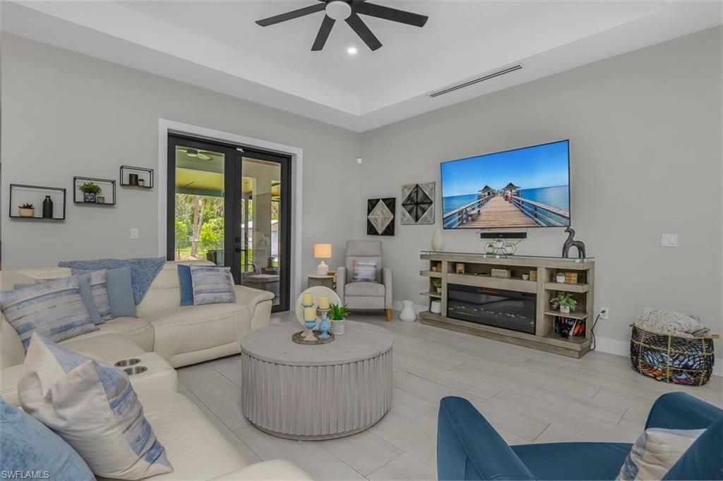 2286 2nd Ave Se, Naples, FL 34117 Photo