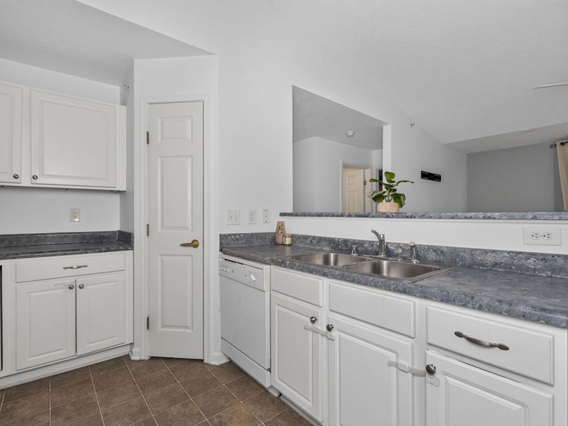 1066 Larkspur Court, Florence, KY 41042 Photo 8
