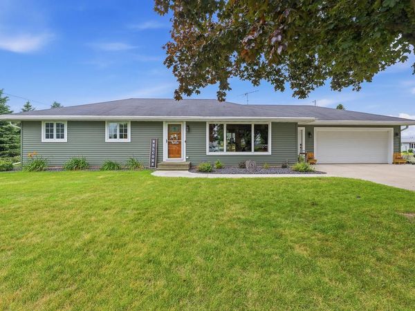 N10470 Meadow LANE, Lomira, WI 53048