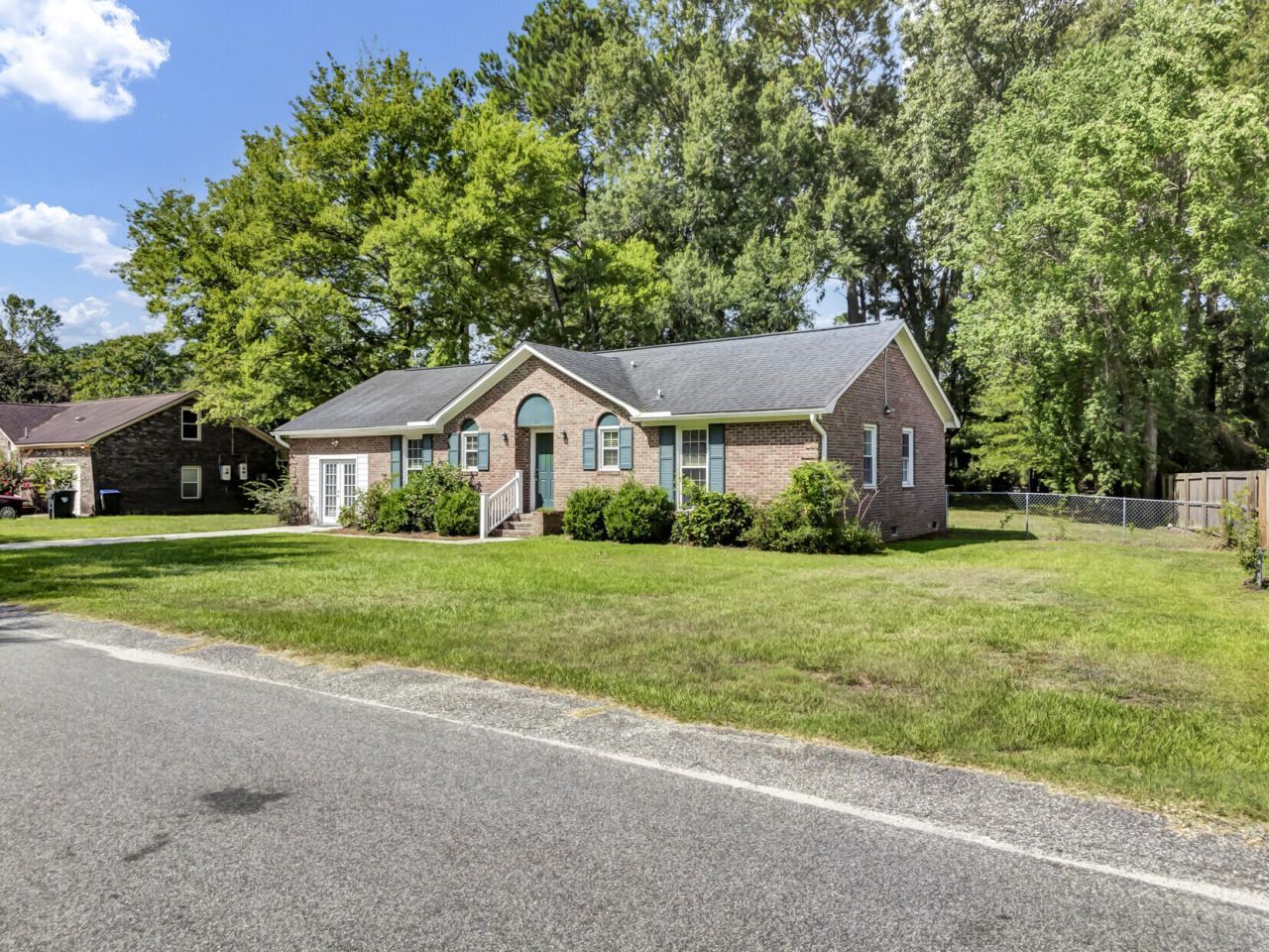 102 Mary Ann Drive Photo 4