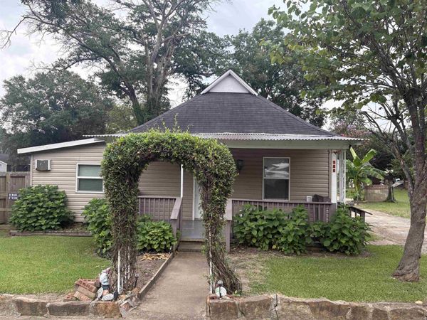 106 Arch Street , Bald Knob, AR 72010