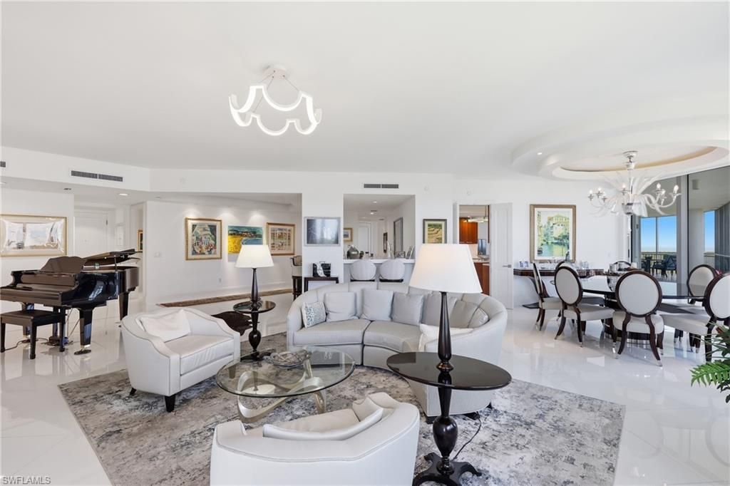 13675 Vanderbilt Dr , Unit 810, Naples, FL 34110 Photo