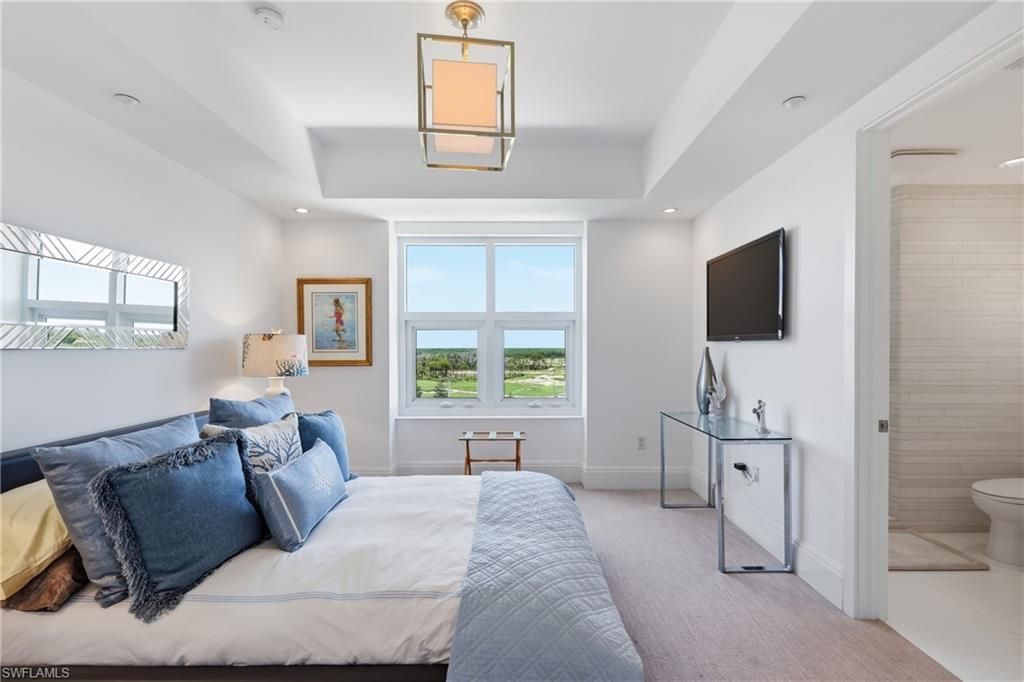 13675 Vanderbilt Dr , Unit 810, Naples, FL 34110 Photo