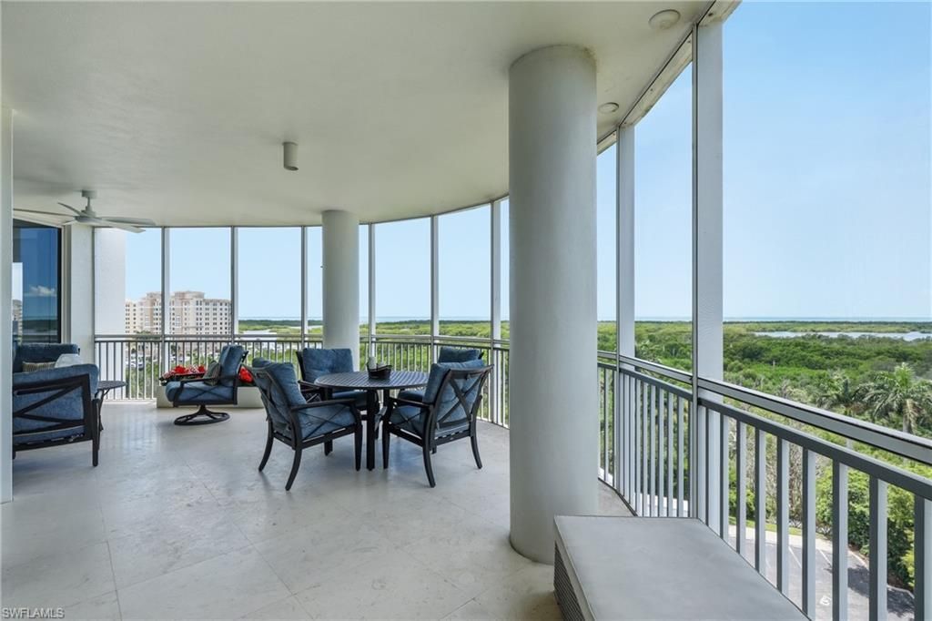 13675 Vanderbilt Dr, Unit 810, Naples, FL 34110 Photo