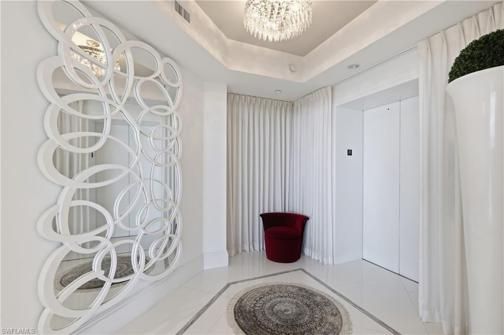 13675 Vanderbilt Dr, Unit 810, Naples, FL 34110 Photo