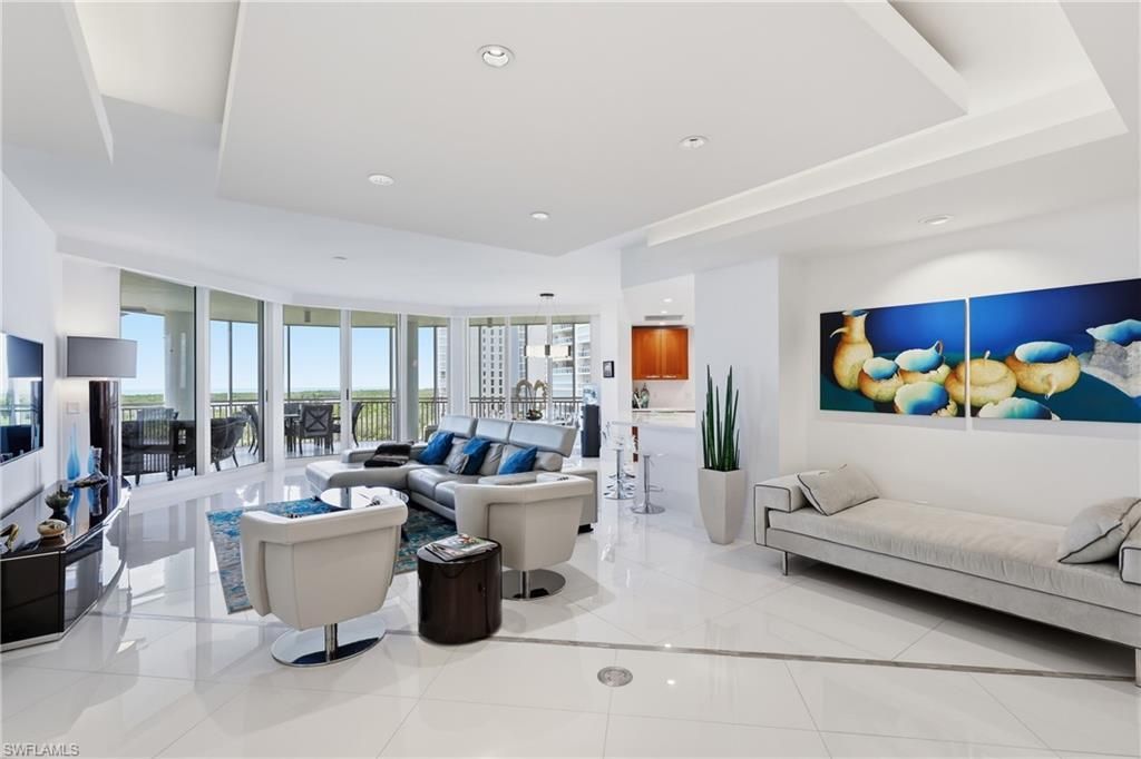 13675 Vanderbilt Dr , Unit 810, Naples, FL 34110 Photo