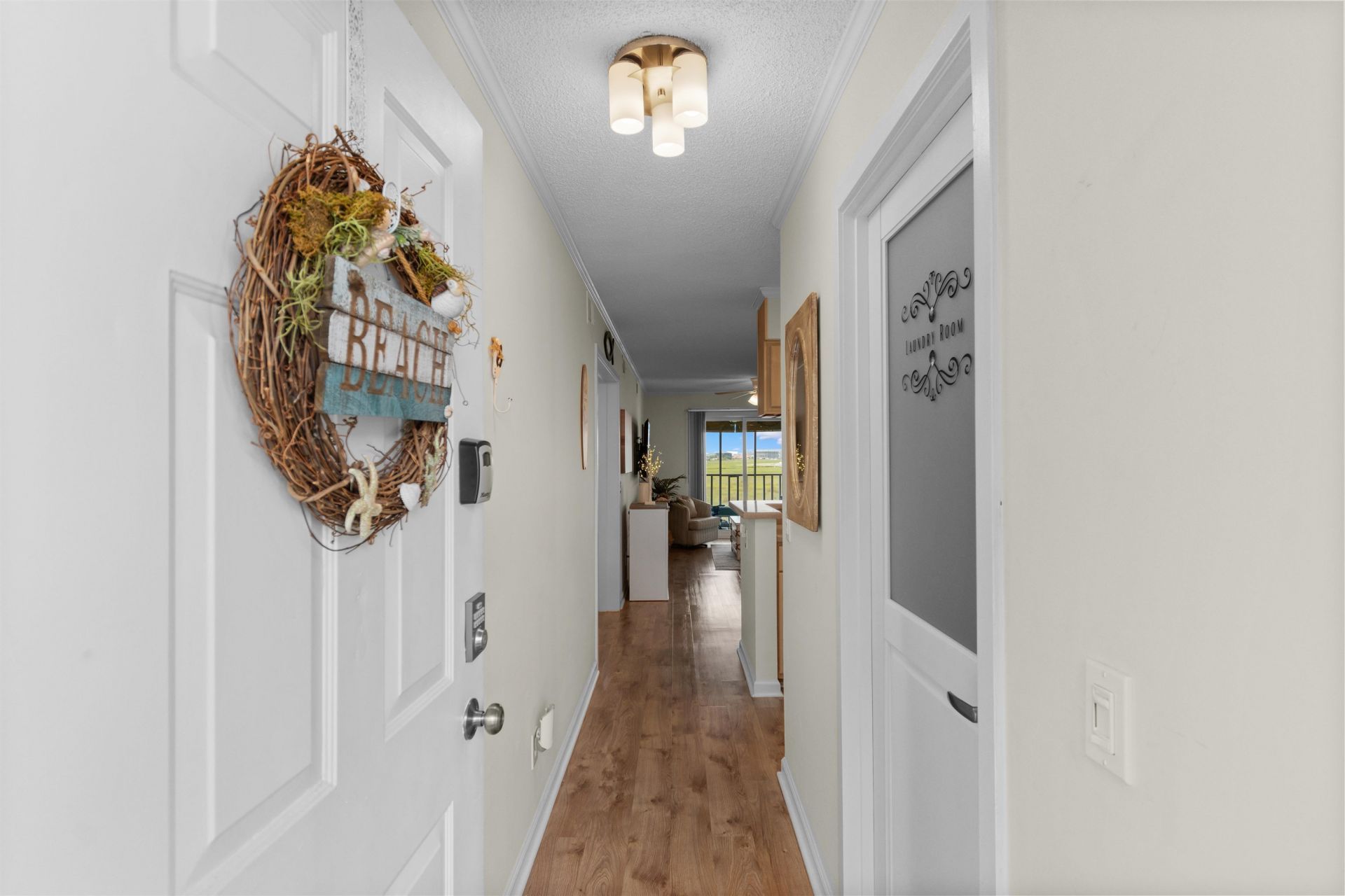 300 Marsh Pl.  Photo 8