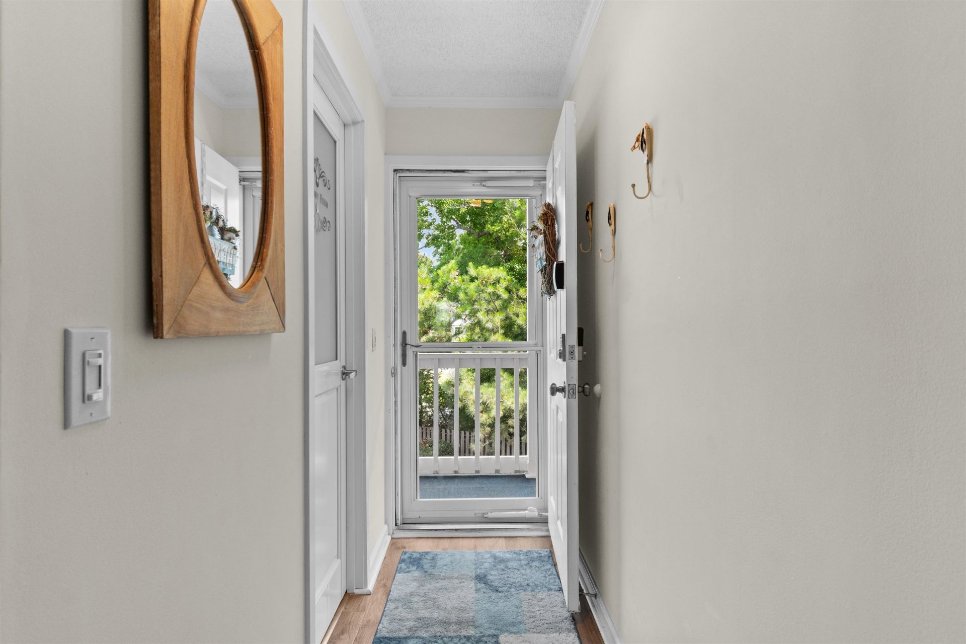300 Marsh Pl.  Photo 9