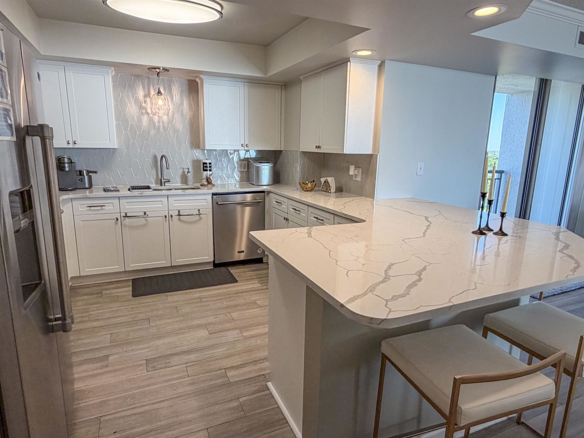 8560 Queensway Blvd.  Photo 15