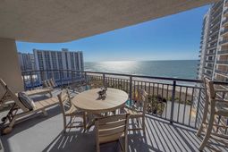 8560 Queensway Blvd.  photo 4