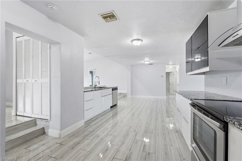 4431 SE 19th Ave, Cape Coral, FL 33904 Photo