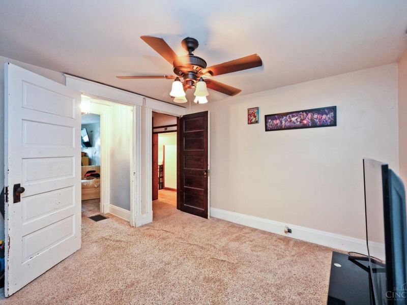 3843 Glenmore Avenue, Cheviot, OH 45211 Photo 14