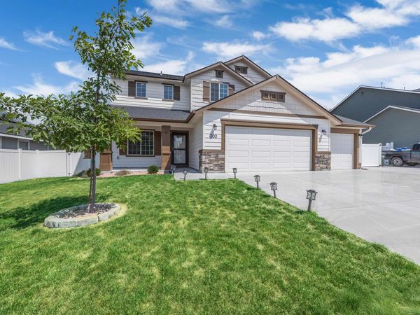 300 S Rocker Ave., Kuna, ID 83634