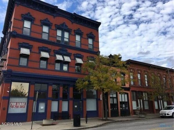 44 S St Clair Street, Toledo, OH 43604
