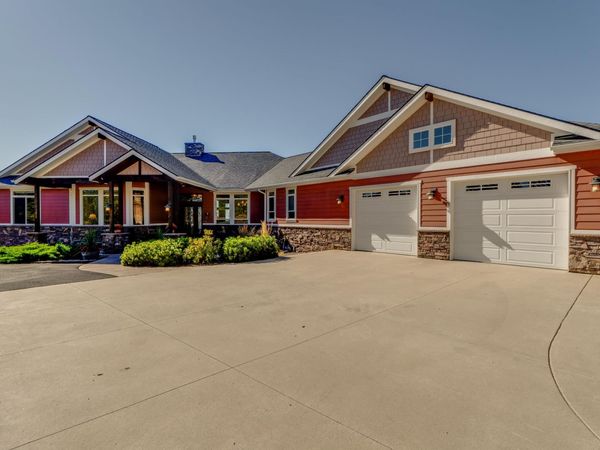 6708 E Matthew Ln, Chattaroy, WA 99003