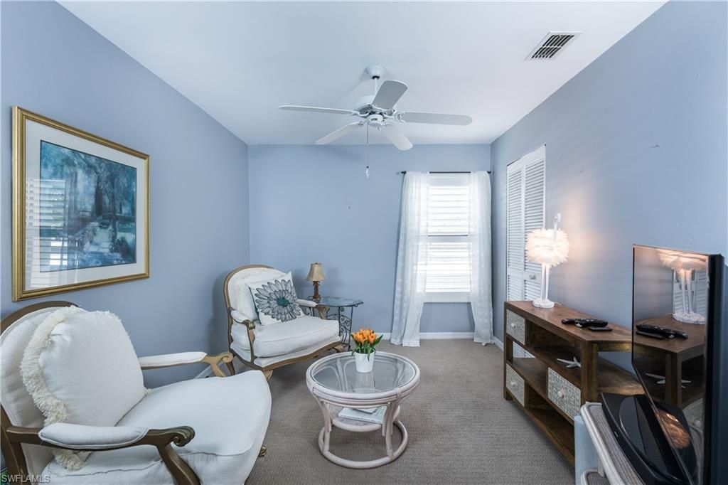 5825 Trailwinds Dr, Unit 425, Fort Myers, FL 33907 Photo