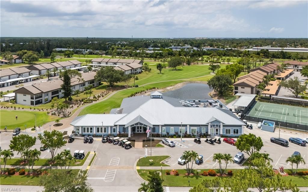 5825 Trailwinds Dr, Unit 425, Fort Myers, FL 33907 Photo