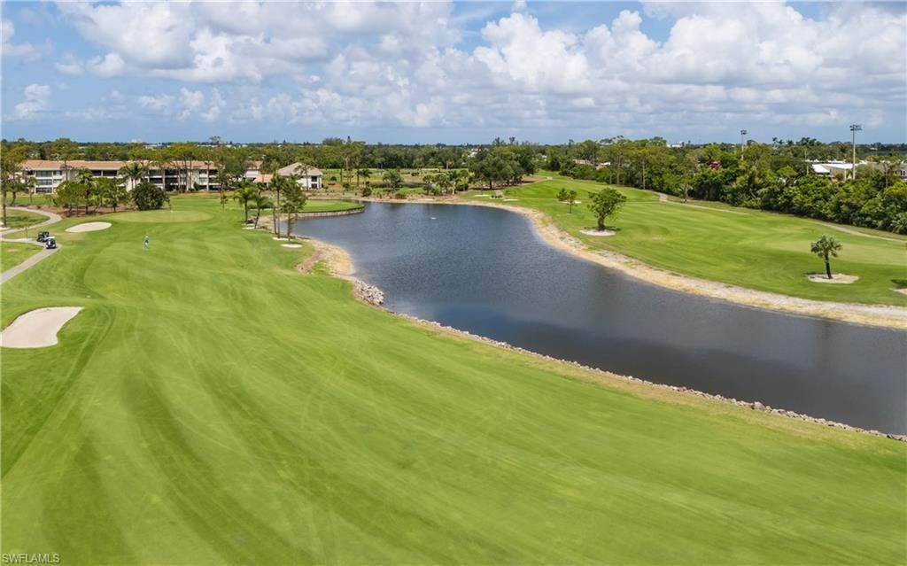 5825 Trailwinds Dr, Unit 425, Fort Myers, FL 33907 Photo