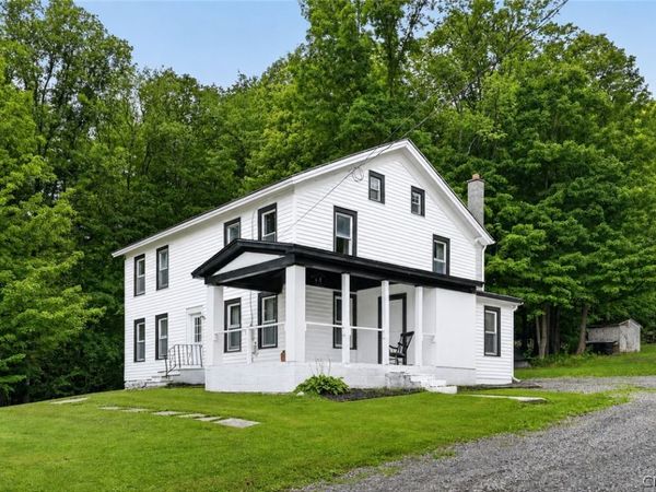 3387 Apulia Road , Jamesville, NY 13078
