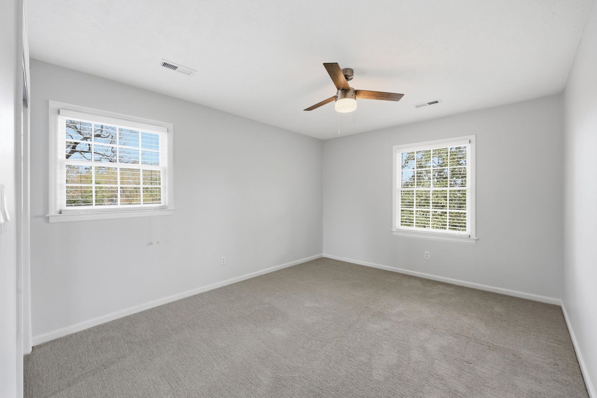 1015 Old Bridge Rd.  Photo 33
