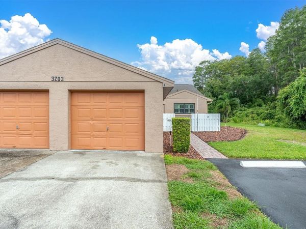 3203 CHARTER CLUB DRIVE , Unit B, TARPON SPRINGS, FL 34688