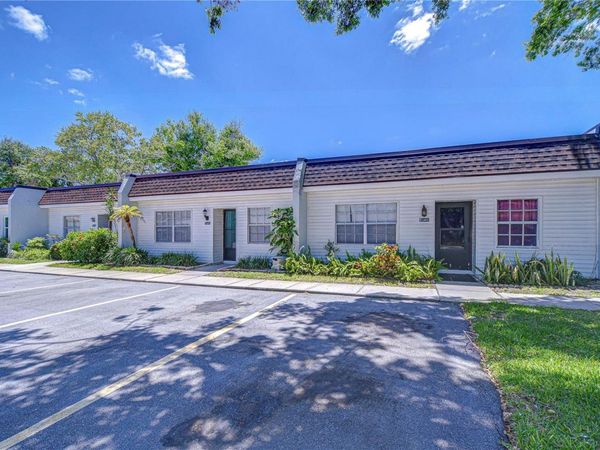 13870 OAKWOOD LANE , Unit 13870, SEMINOLE, FL 33776