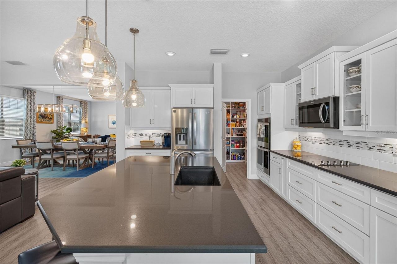 8114 Artisan Circle, Seminole, FL 33777 Photo