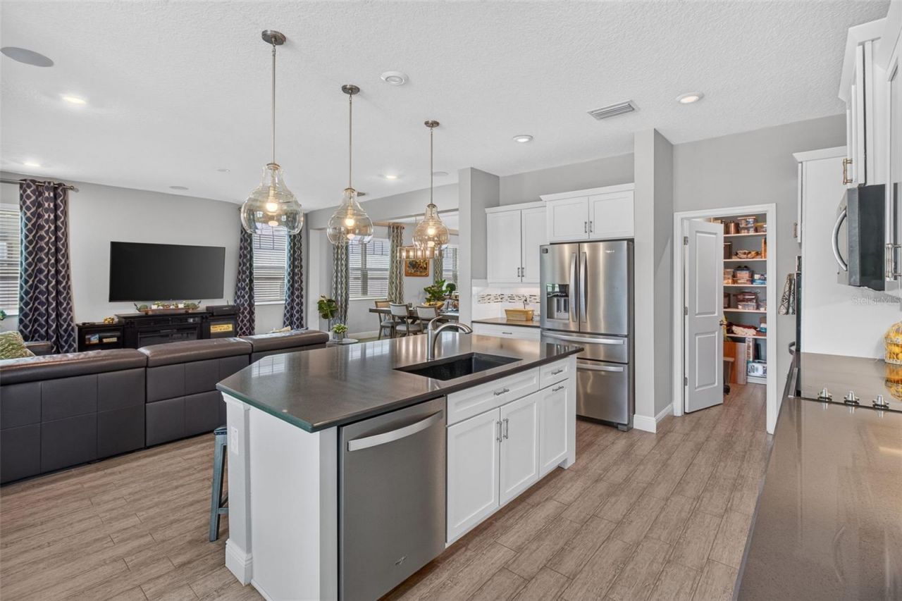 8114 Artisan Circle, Seminole, FL 33777 Photo