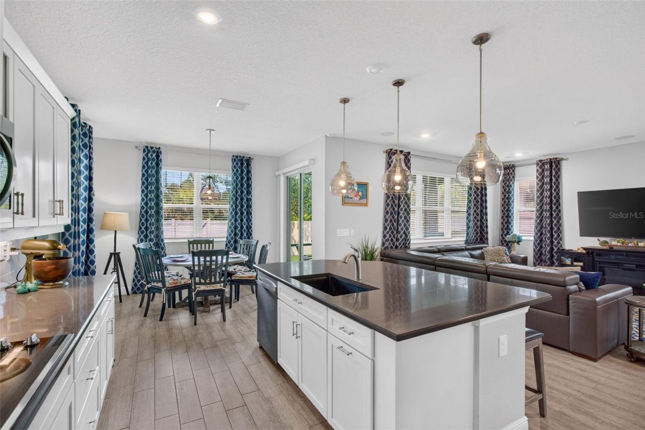 8114 Artisan Circle, Seminole, FL 33777 Photo