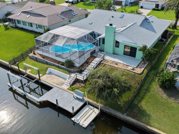 6 CHERRY COURT , PALM COAST, FL 32137