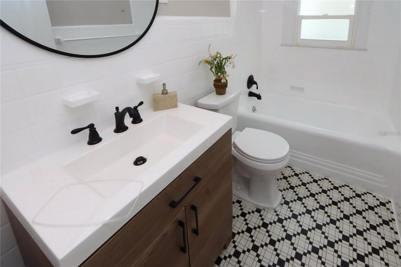 1532 13th Street S, Saint Petersburg, FL 33705 Photo