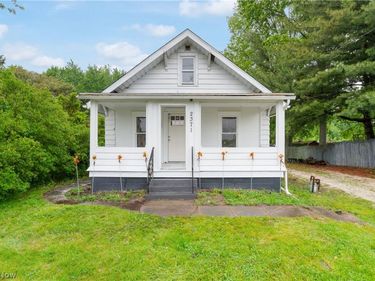 2371 Greensburg Road, Green, OH 44720