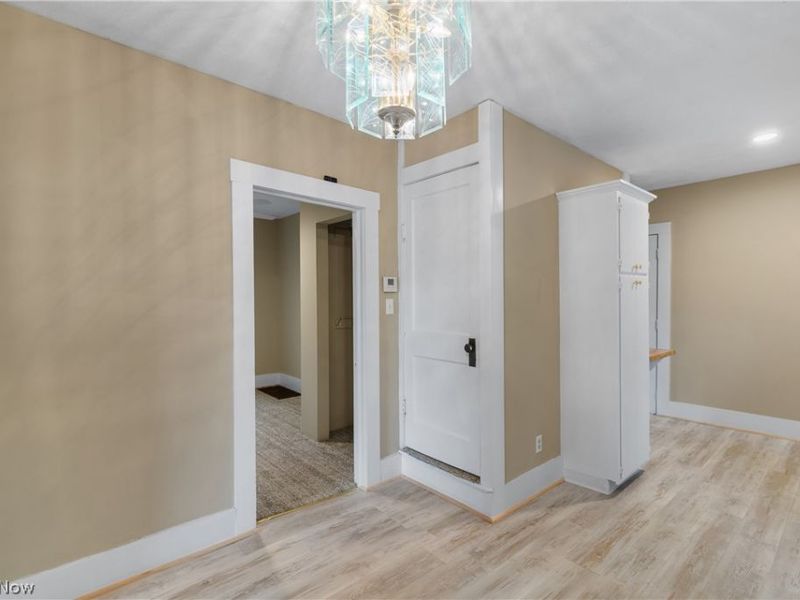 2371 Greensburg Road, Green, OH 44720 Photo 10