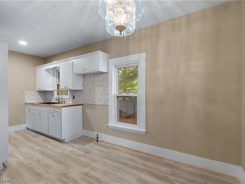 2371 Greensburg Road, Green, OH 44720 Photo 7