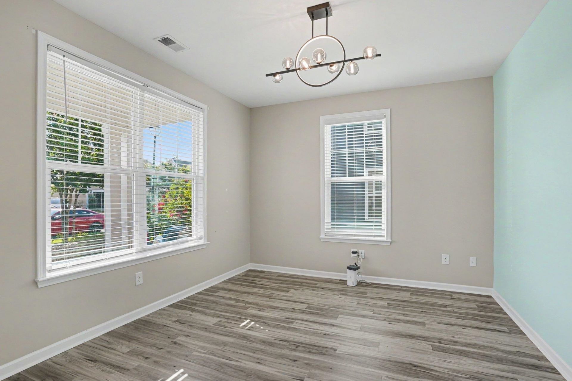 5045 Sandlewood Dr.  Photo 8
