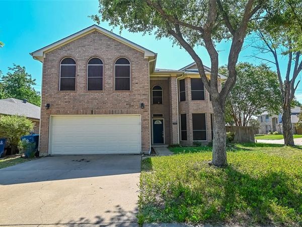 2100 Newport Drive, Flower Mound, TX 75028