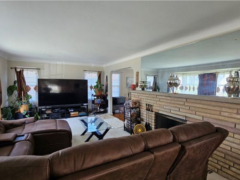 27140 Parkwood Drive, Euclid, OH 44132 Photo 7