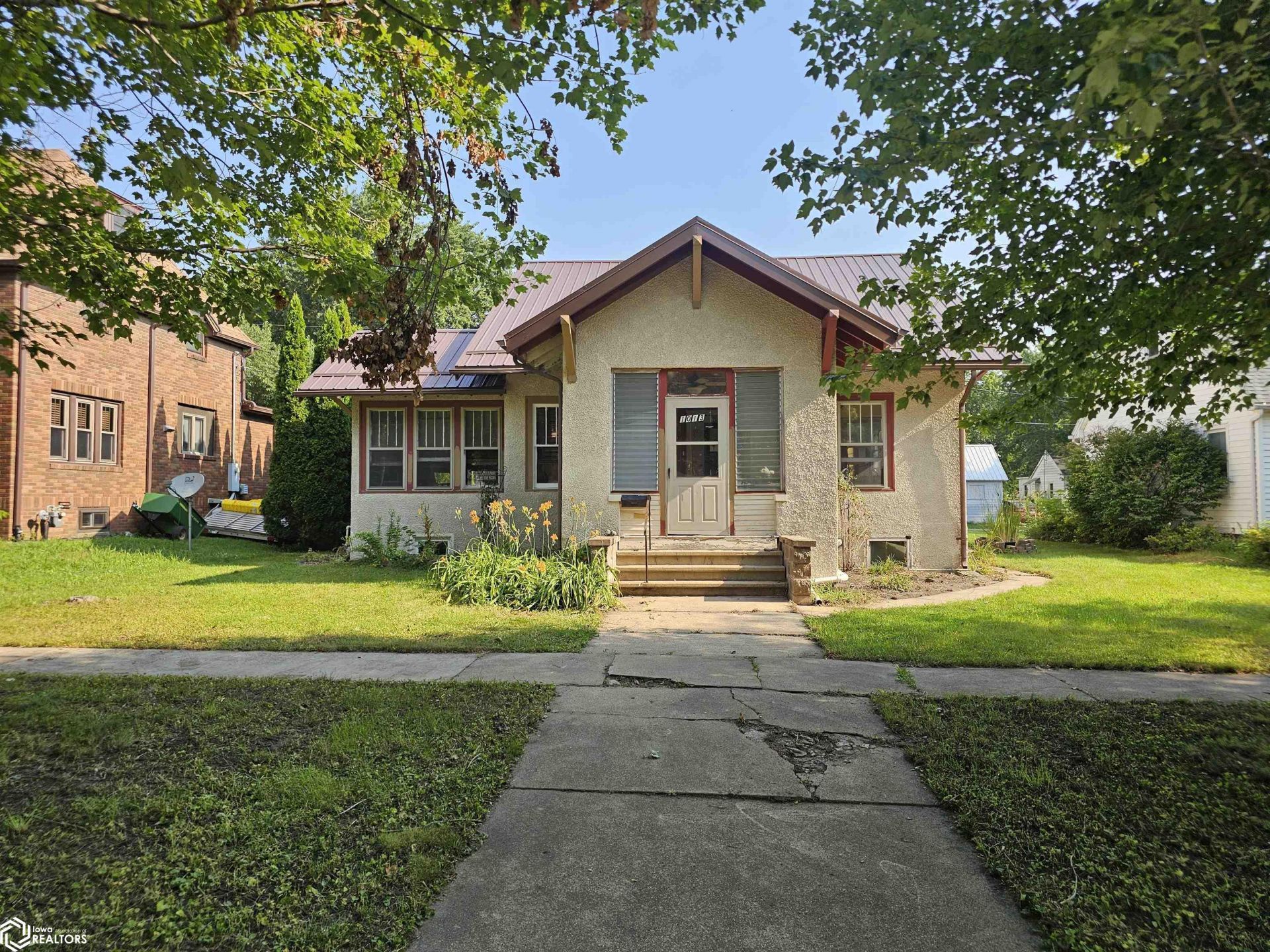 1013 Main Street, Ackley, IA 50601 Main Photo