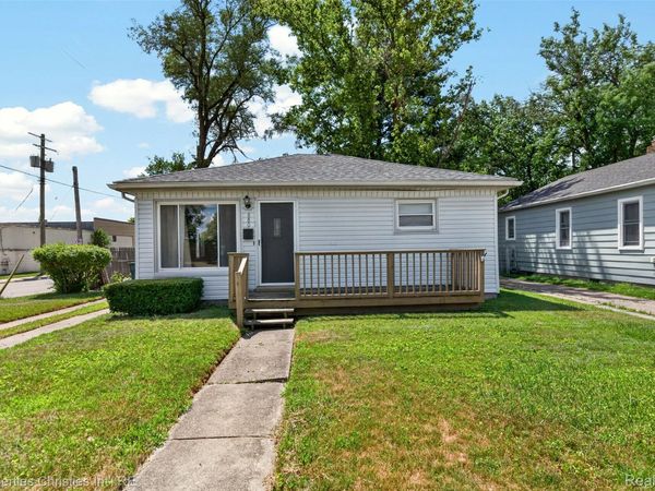 880 Jewell Street N, Ferndale, Mi 48220