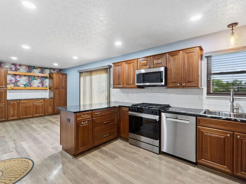 5295 Sawatch Drive, Columbus, OH 43228 Photo 11