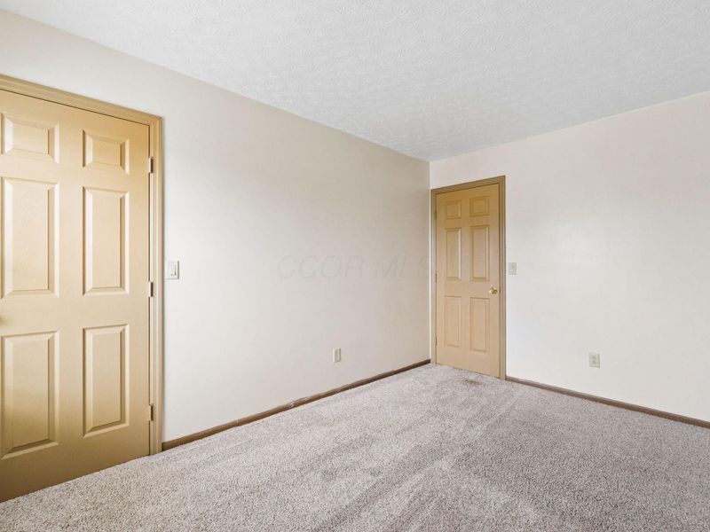 5295 Sawatch Drive, Columbus, OH 43228 Photo 30